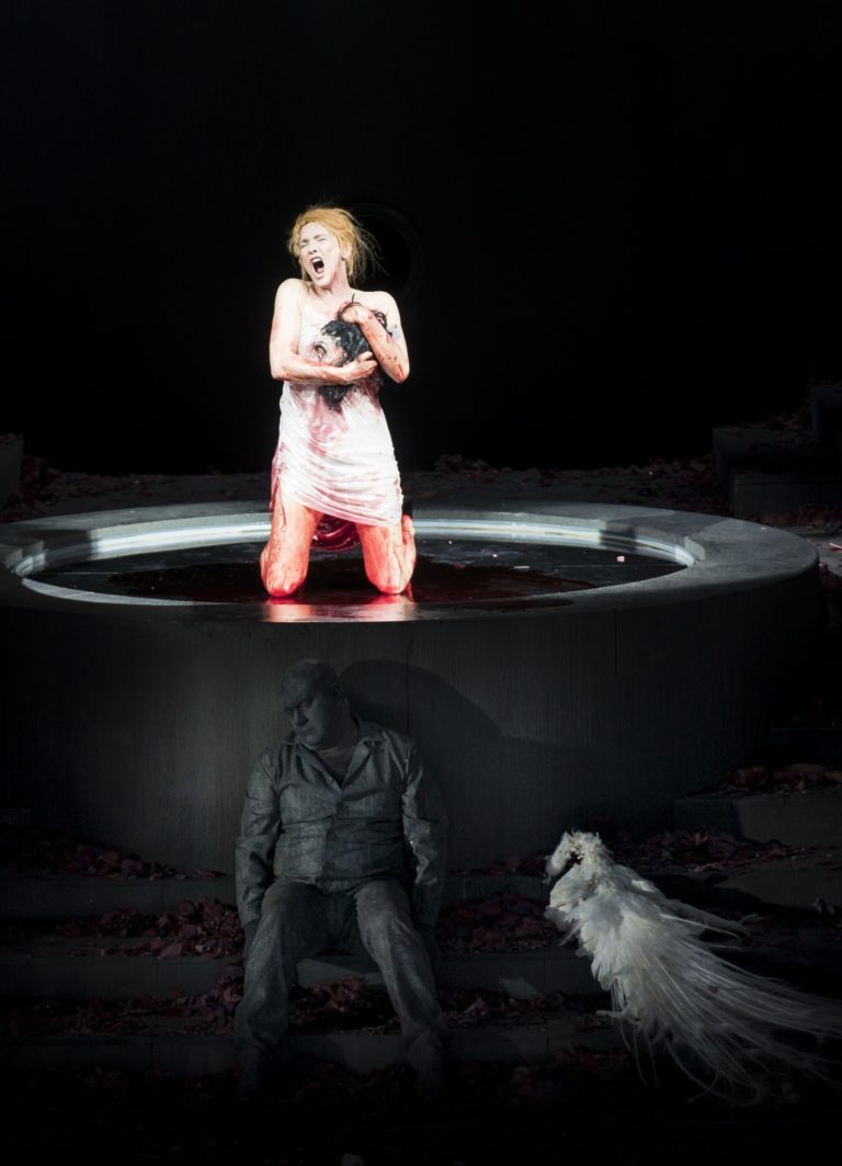 Foto: Marlis Petersen (Salome), Johan Reuter (Jochanaan) © Werner Kmetitsch