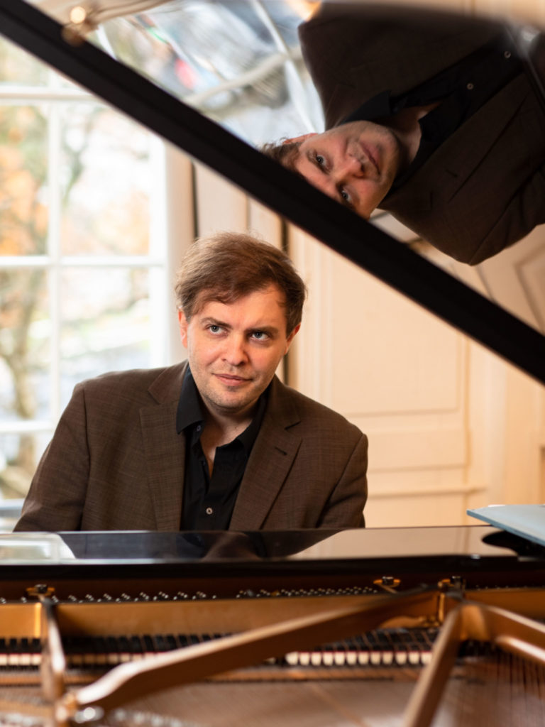 Intendant und Pianist Prof. Hubert Rutkowski
