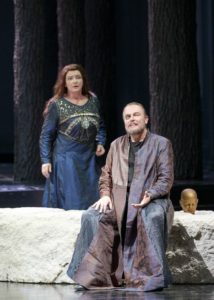 Tomasz Konieczny und Ricarda Merbeth in "Die Walküre" von Richard Wagner