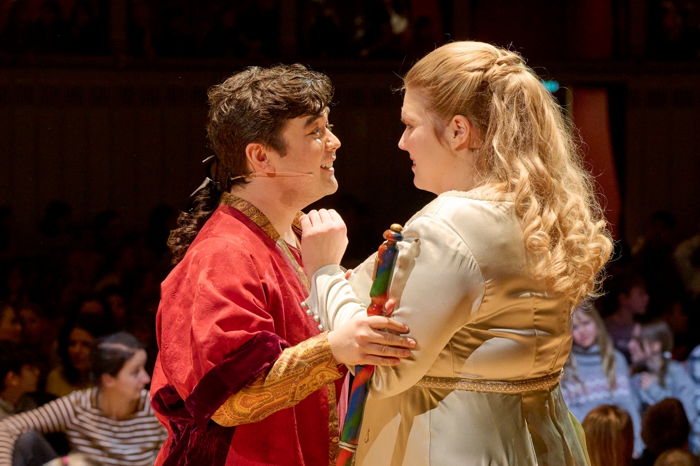 Tamino und Pamina in der "Zauberflöte für Kinder" an der Wiener Staatsoper